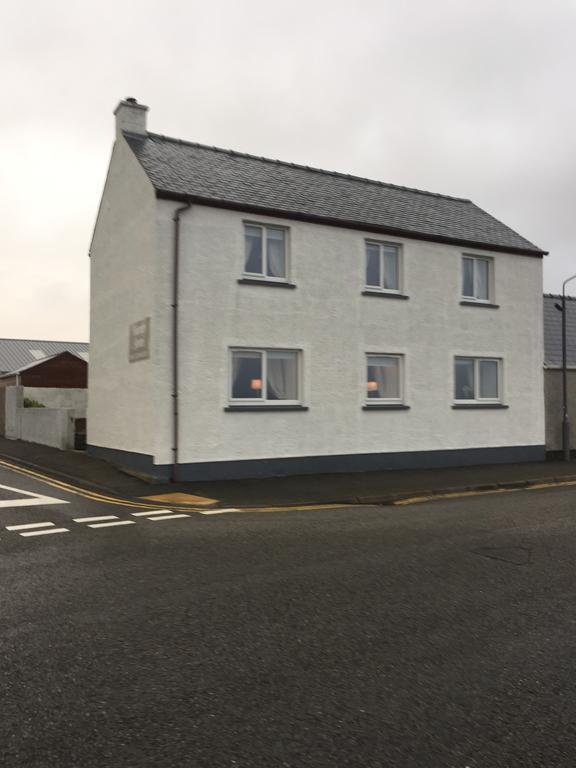 Twenty Seven Bed & Breakfast Stornoway  Exterior photo